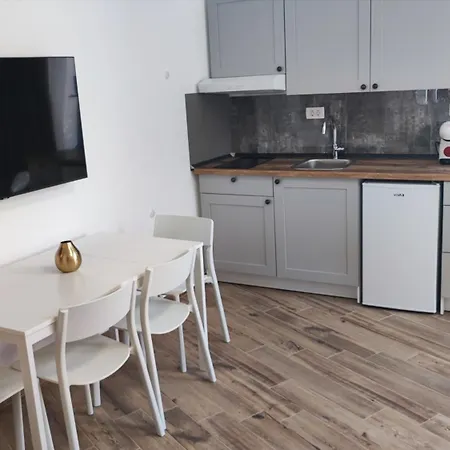 Melrose Novi Vinodolski