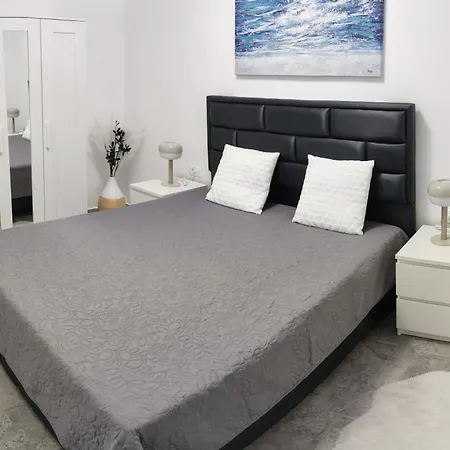 Melrose * Novi Vinodolski