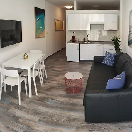 Apartment Melrose