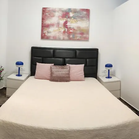 Melrose Apartment